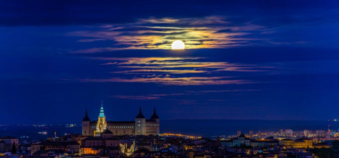 Paseo Fotográfico – Toledo y la Luna